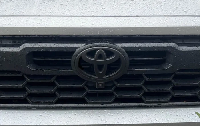 Plasti Dip Blackout \ Removing Chrome Toyota emblem on front grill