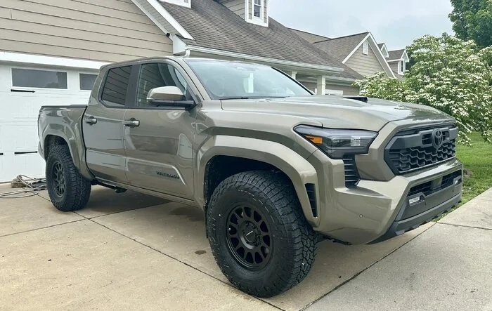 TRD_Patty's 2024 Bronze Oxide TRD Sport Premium Build : 34" Wildpeak / Method 703/ TRD Pro Parts