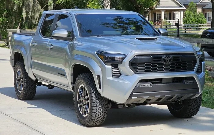 285/65R18 BFG KO2 tires on stock suspension (2024 Tacoma TRD Sport)