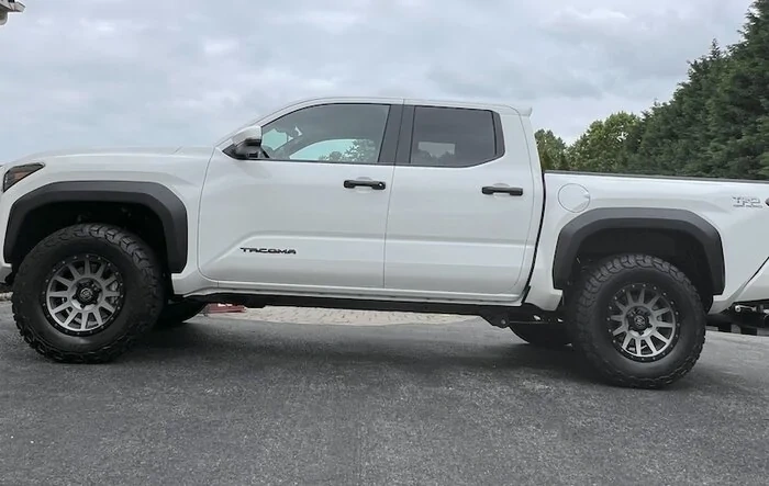 285X70X17 With K03 and Hubcentric Icon Alloy 17X8.5 +25 Offset