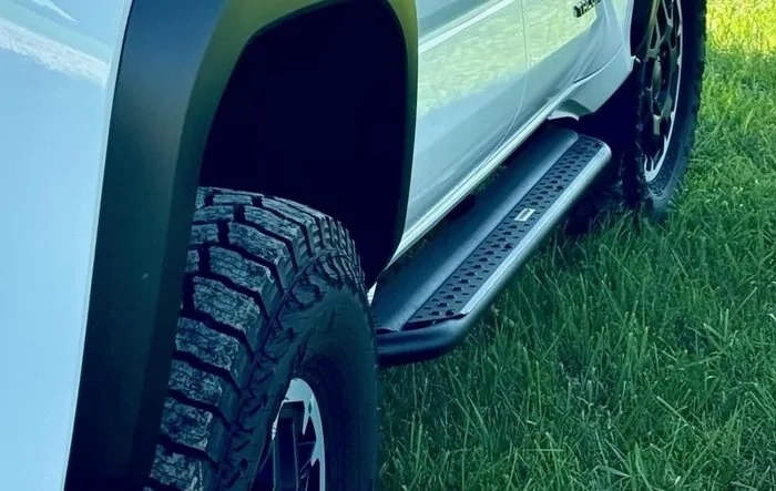 Go Rhino Dominator DSS Sliders (side steps) installed photos